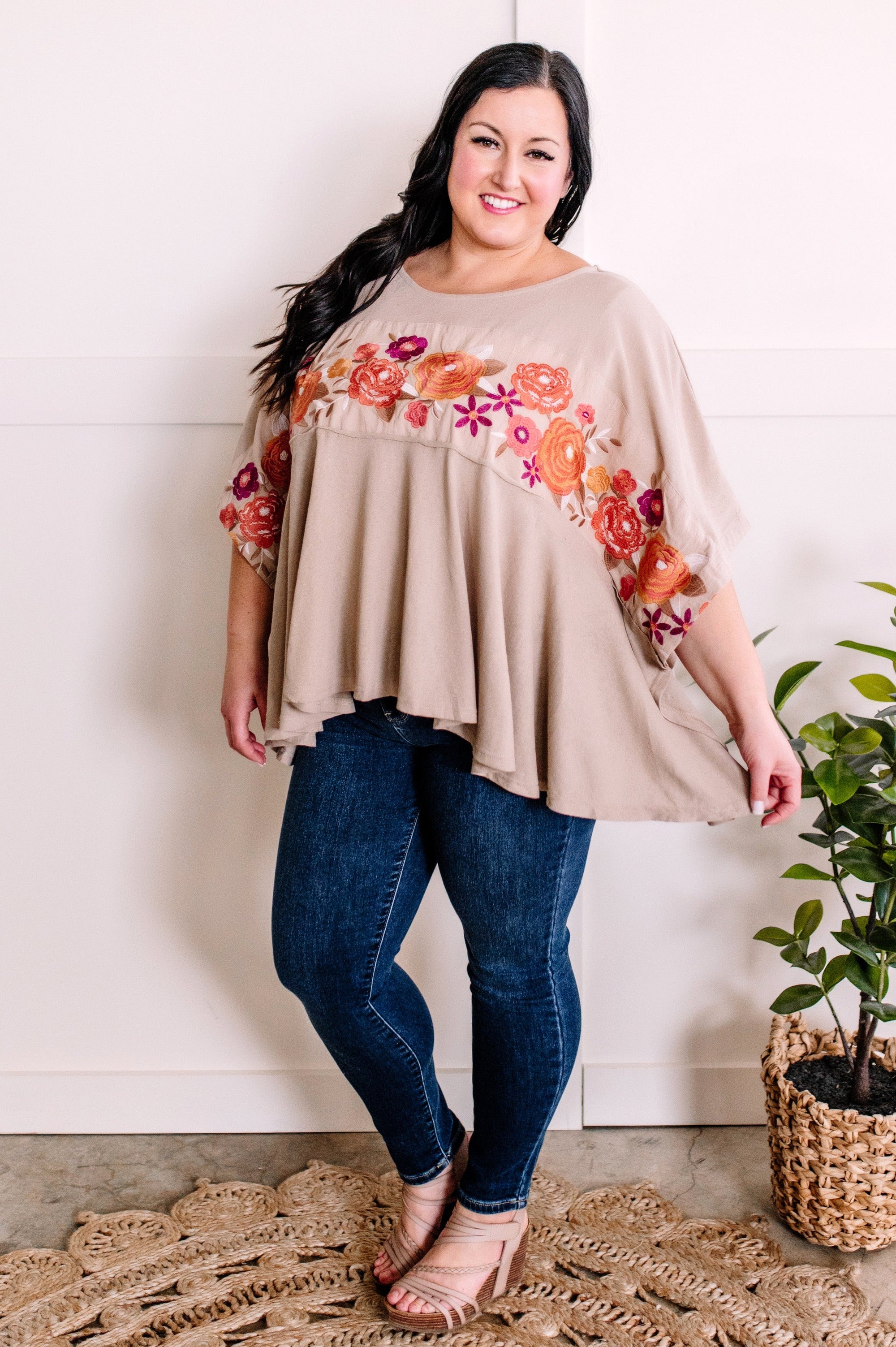 1.15 Savanna Jane Bold Embroidered Floral Top In Natural Dahlia